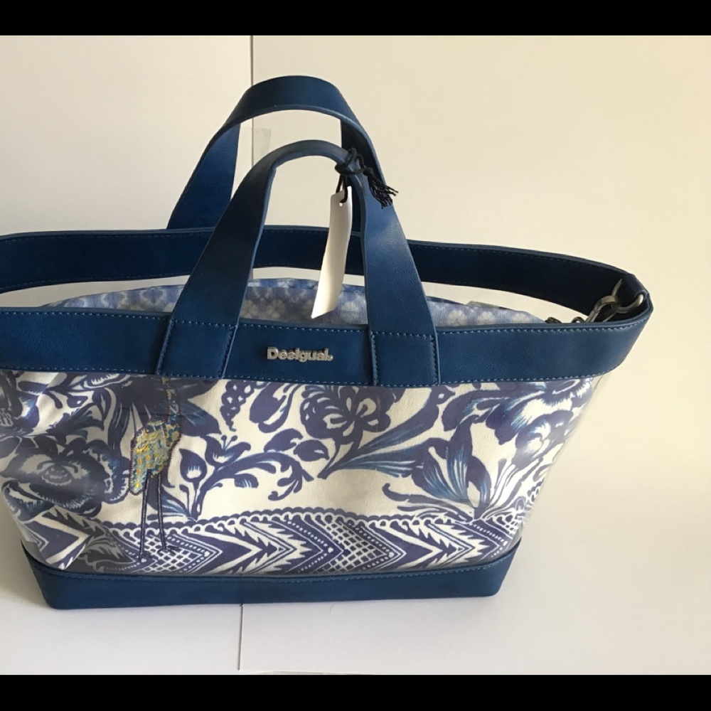 Incredible beach bag by Desigual